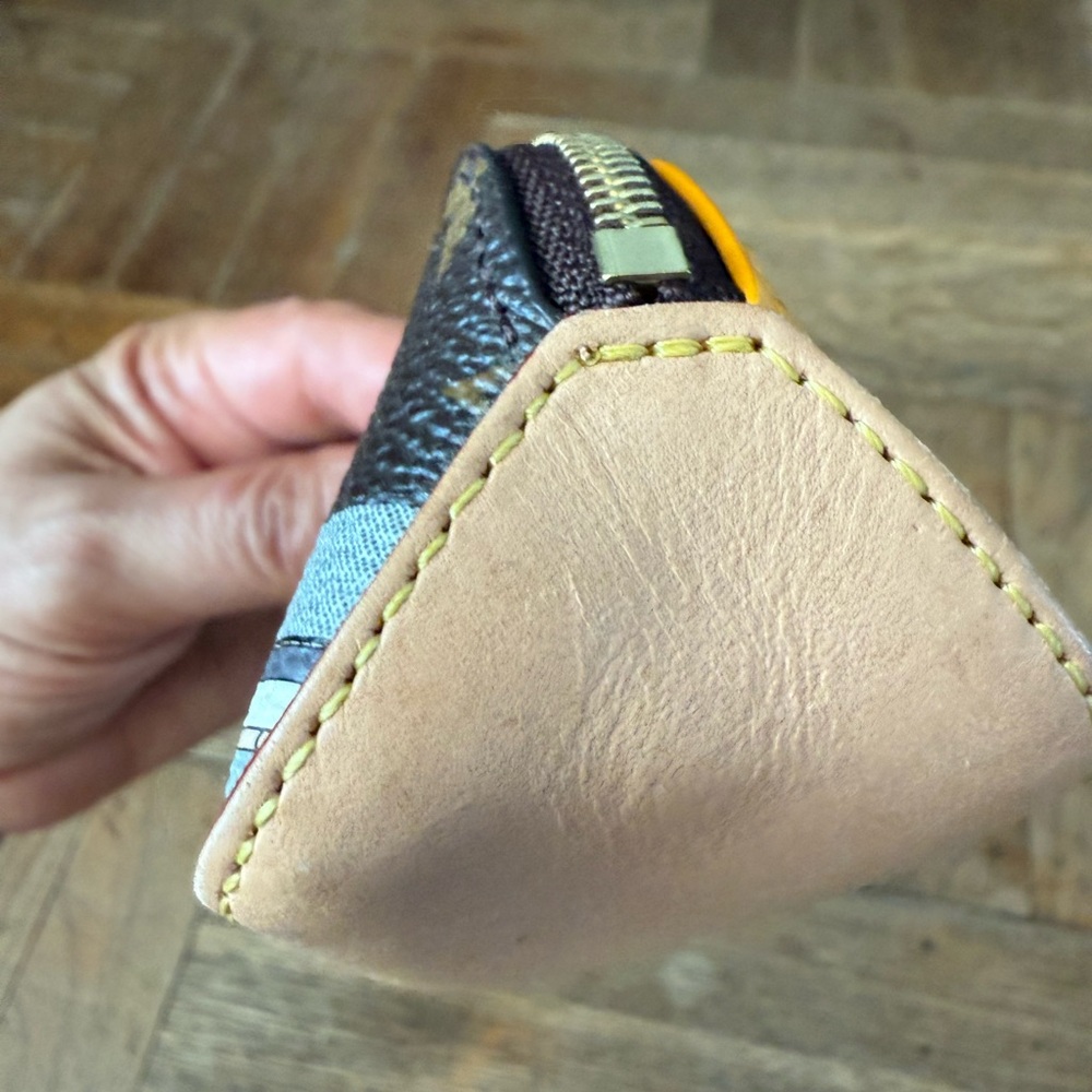 Louis Vuitton NYC Yellow Leather Pencil Pouch - Picture 5 of 9